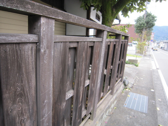街に板塀のある景色のイメージ