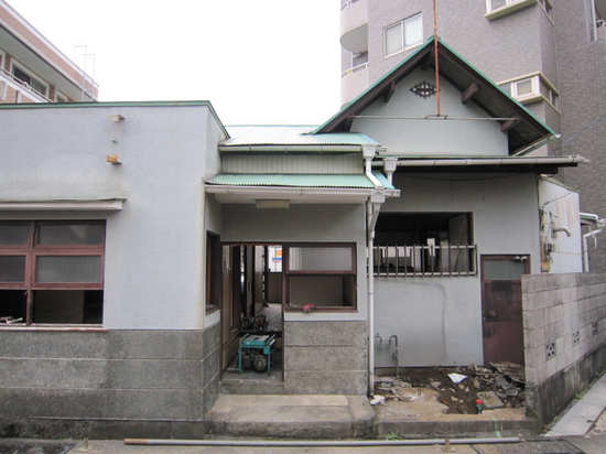 解体工事が始まったのイメージ