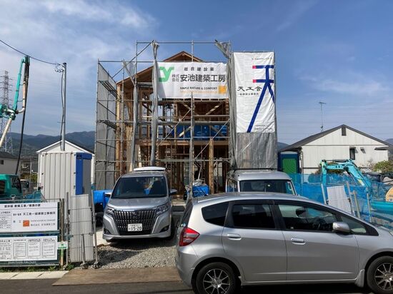 現場シートとフルハーネスのイメージ