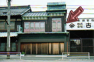 ■Mysteryの建築■ No.7―続・謎の玄関がある建築のイメージ